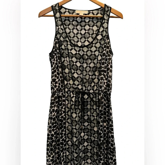 Michael Kors Women’s Size Med Grey Black White Geo Maxi Dress Slits Tie Waist - Picture 8 of 9